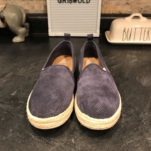 Clark’s slip on’s